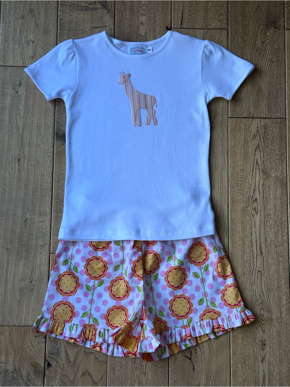 Red Beans Giraffe Ruffle Shorts Set size 6